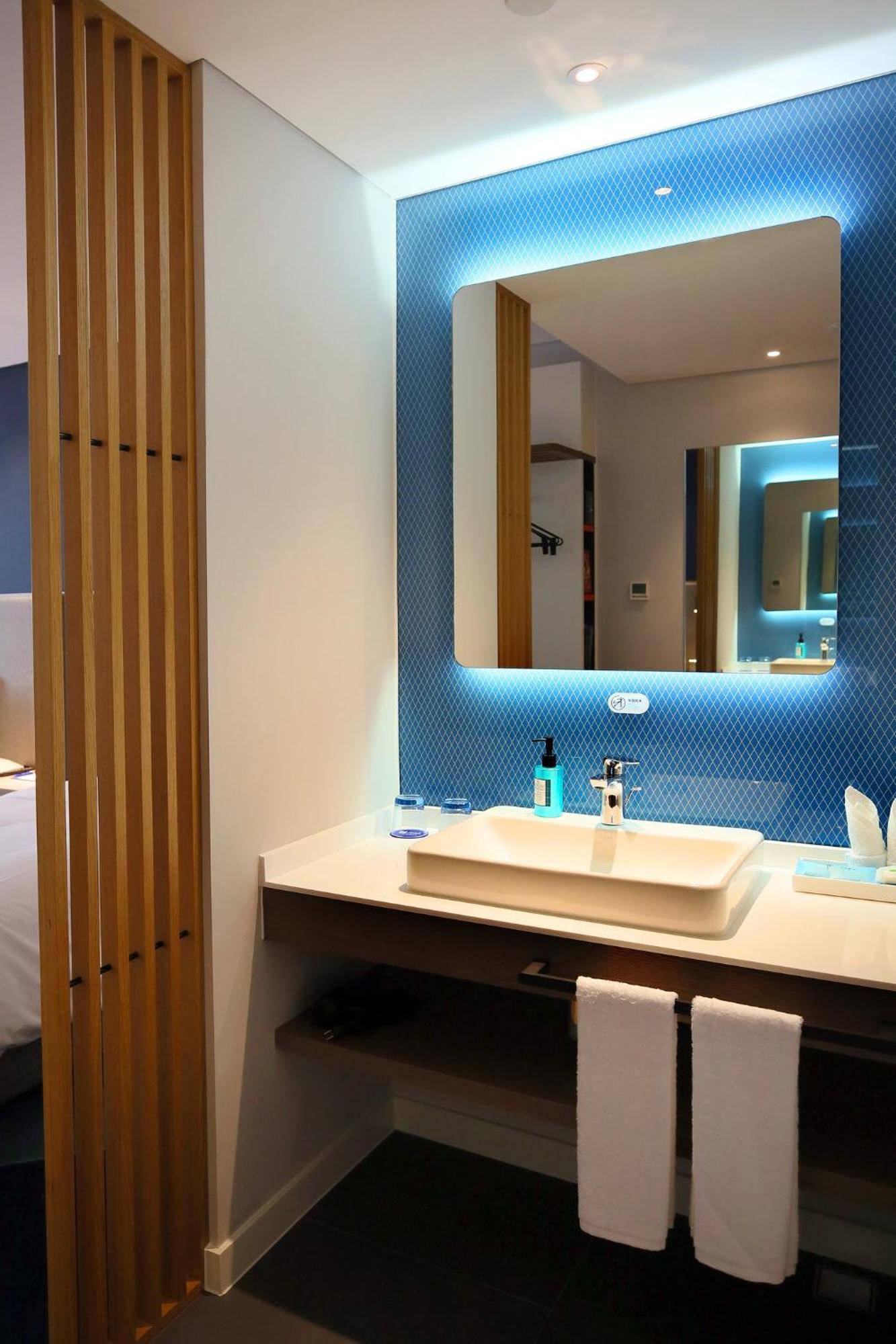 Holiday Inn Express Chengdu North Railway Station By Ihg - Near Panda Base, Near Chunxi Road Kültér fotó