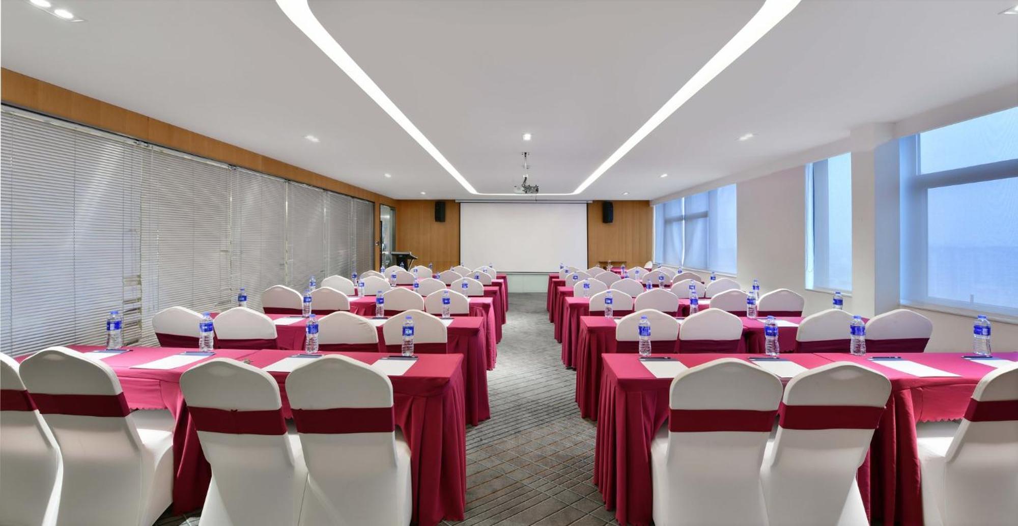 Holiday Inn Express Chengdu North Railway Station By Ihg - Near Panda Base, Near Chunxi Road Kültér fotó