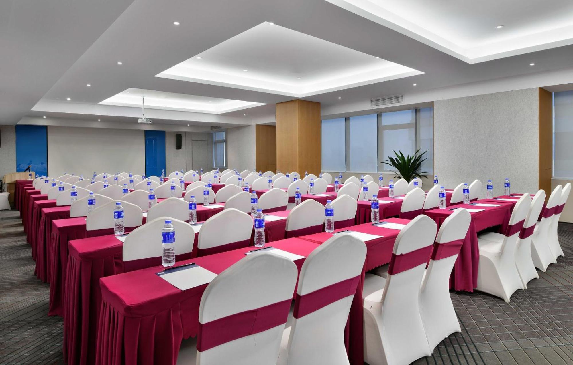 Holiday Inn Express Chengdu North Railway Station By Ihg - Near Panda Base, Near Chunxi Road Kültér fotó
